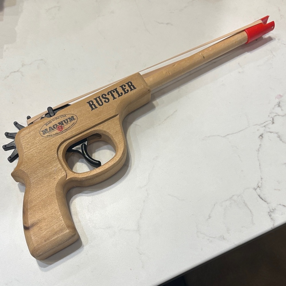 Magnum Rustler Wooden Toy Rubber Band‎ Gun